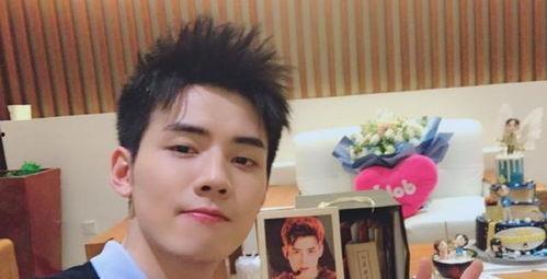 娱乐圈杀鸡儆猴爆料,揭秘明星爆料背后的真相与影响 第1张 娱乐圈杀鸡儆猴爆料,揭秘明星爆料背后的真相与影响 第1张